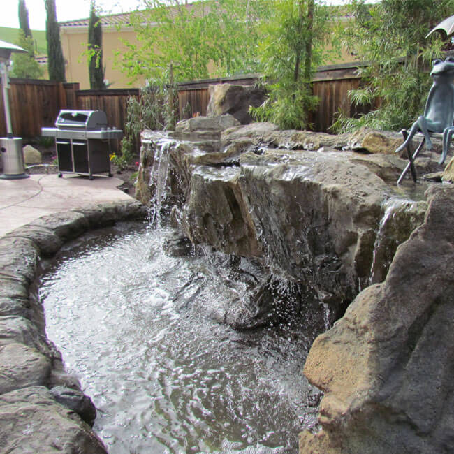 How Water Features can enhance Your Backyard?